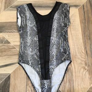 🖤☝🏻Leotard size L animal print